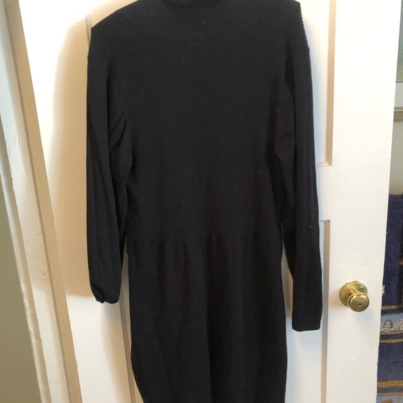 Denver Hayes  xl Black Cowl Neck Dress- long sleeves -long and sleek preloved - Picture 7 of 7
